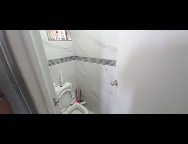 2 BEDROOM FLAT FOR SALE IN MORNINGSIDE